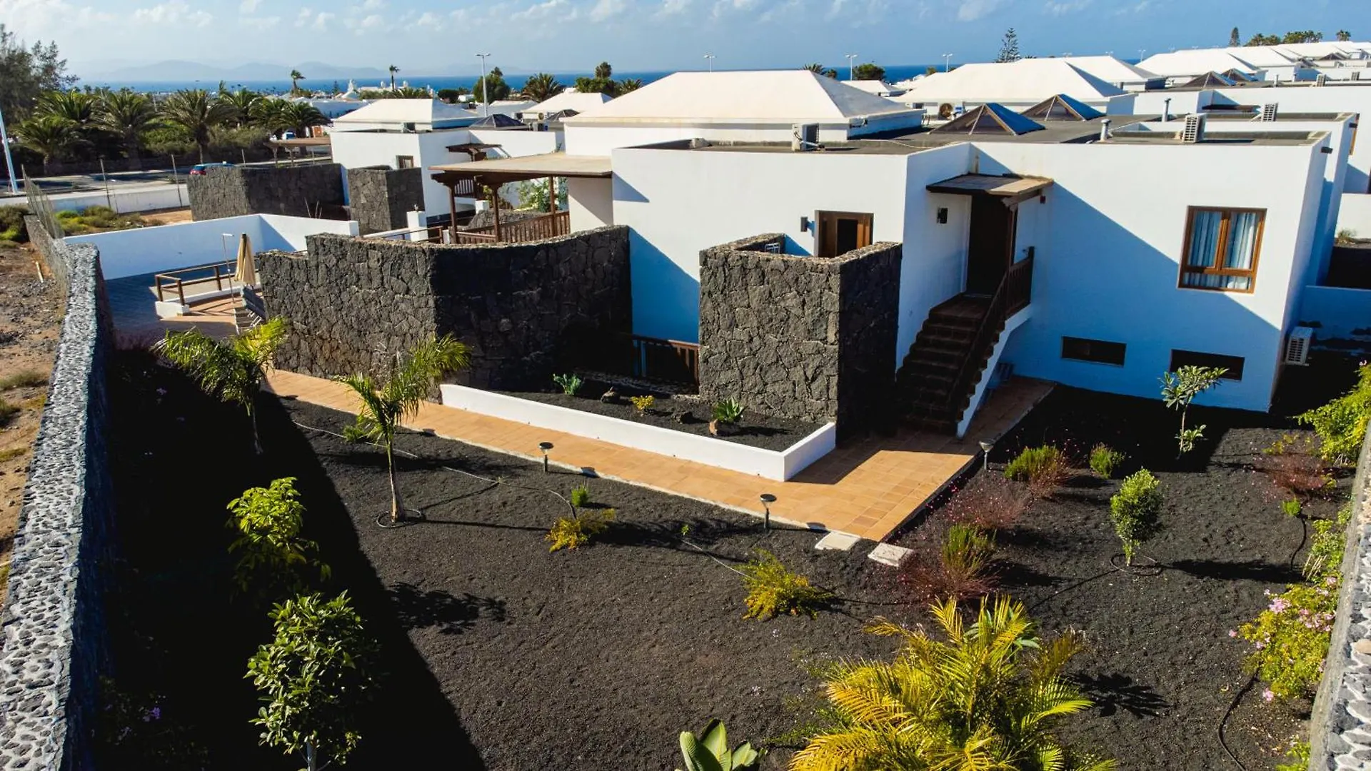 Villa Davinci - Playa Blanca contacts